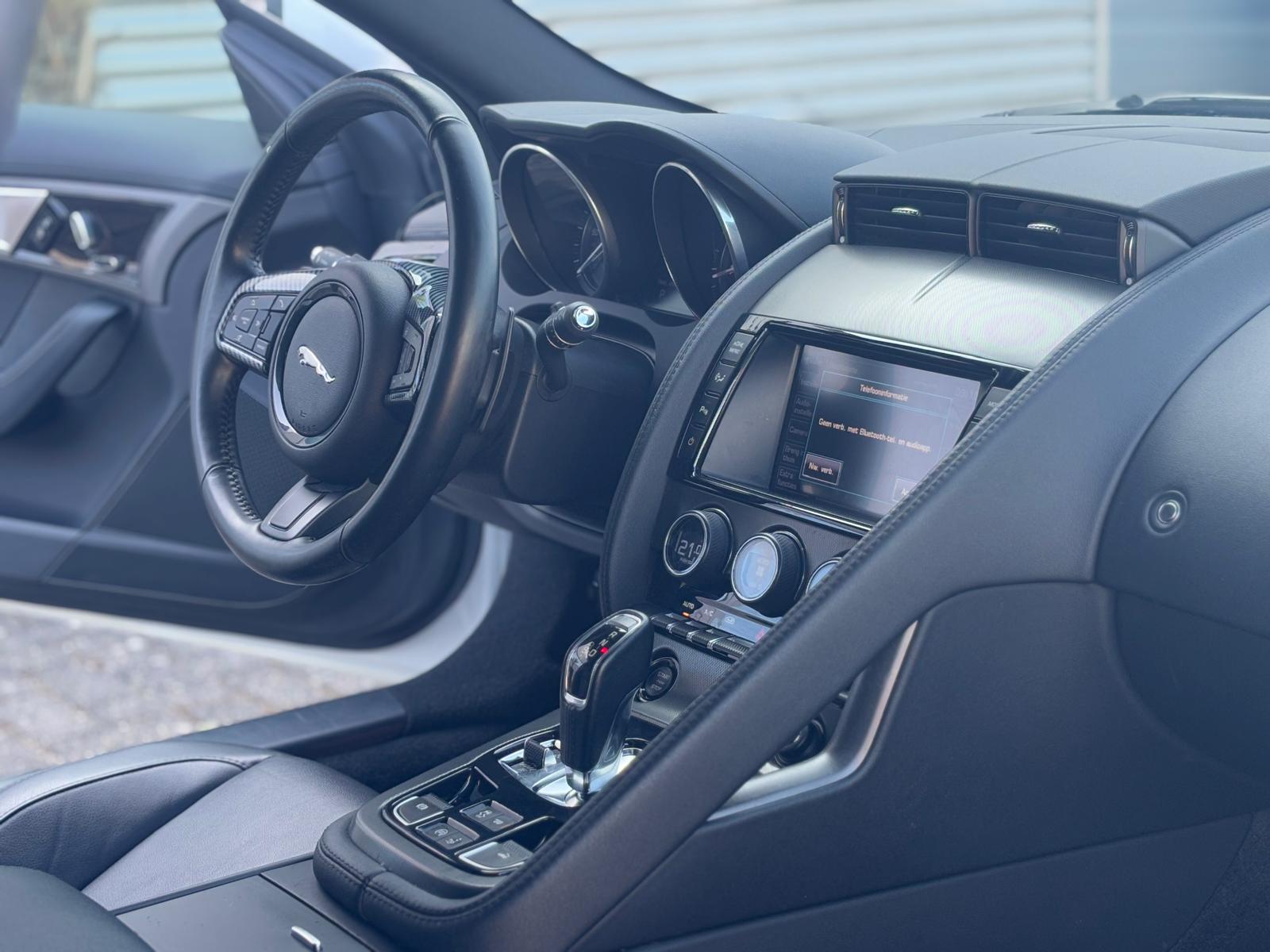 Jaguar F-Type Convertible - Afbeelding 16