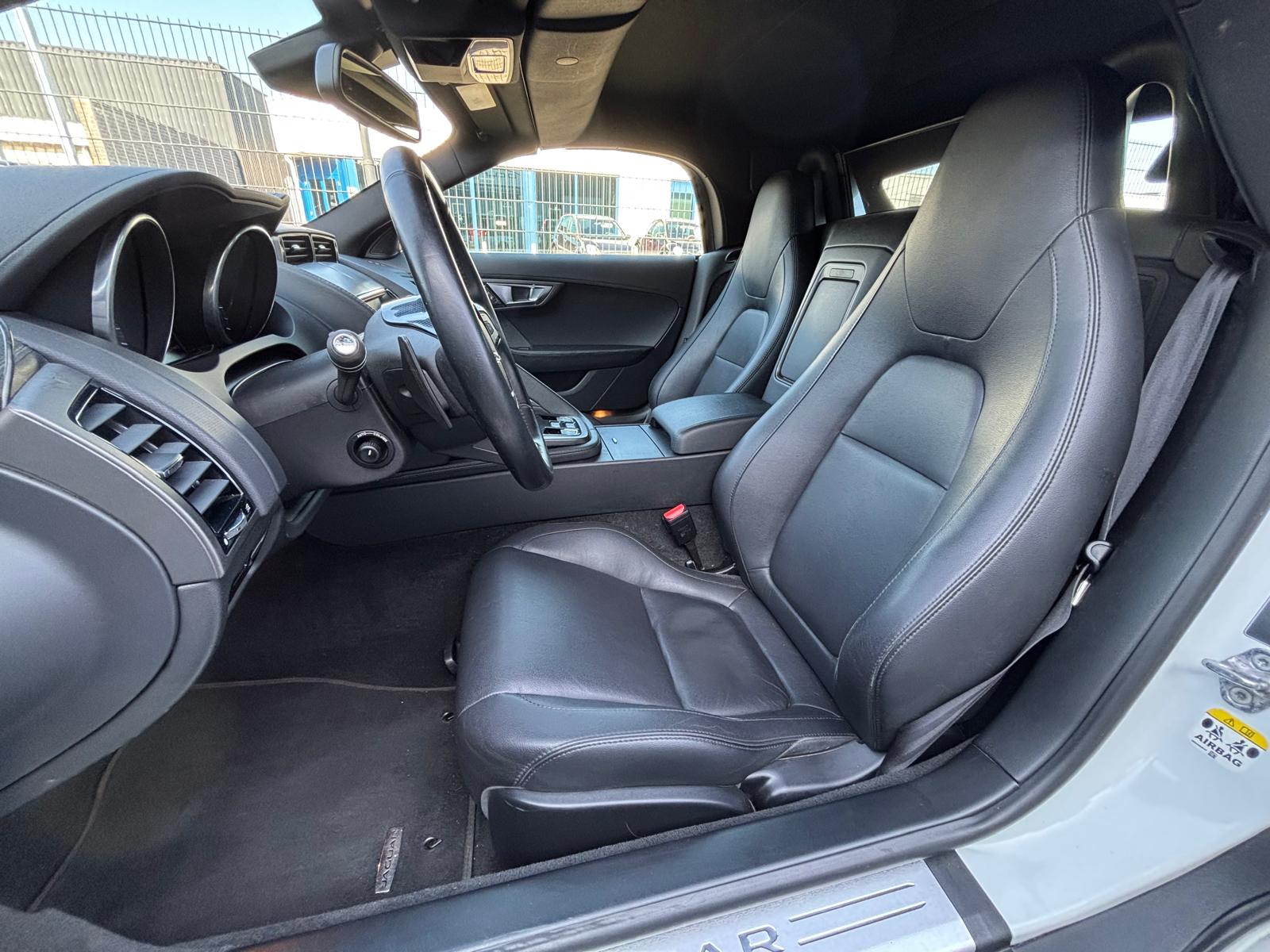 Jaguar F-Type Convertible - Afbeelding 13