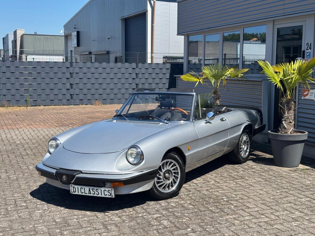 Alfa Romeo Spider 2.0