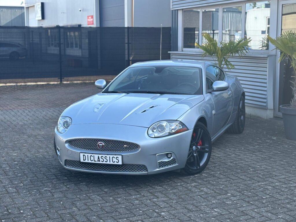 Jaguar XKR